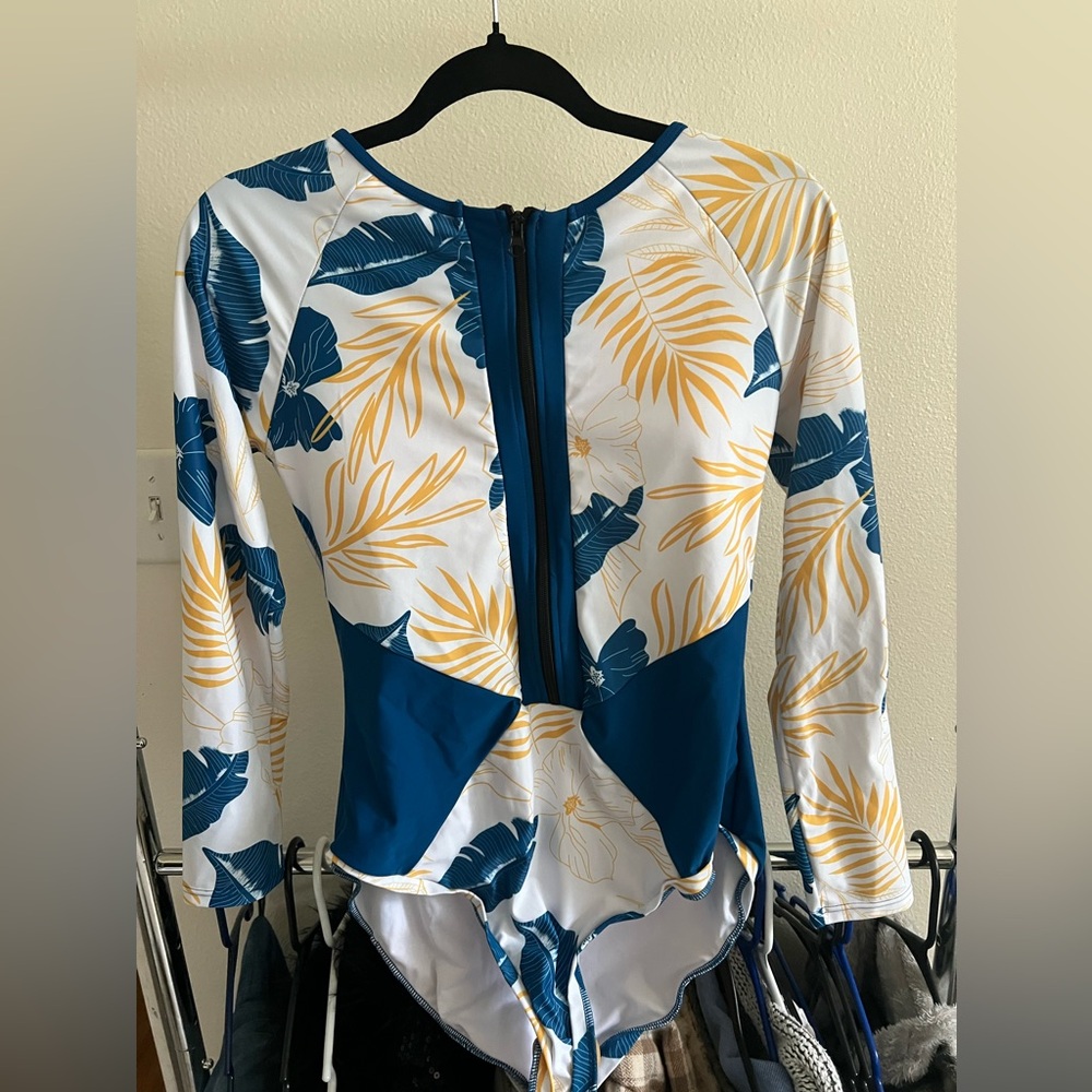Long sleeve swimsuit